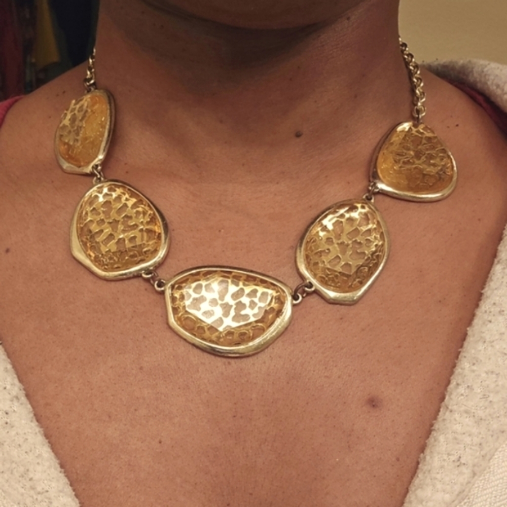 Gold/yellow costume jewelry necklace